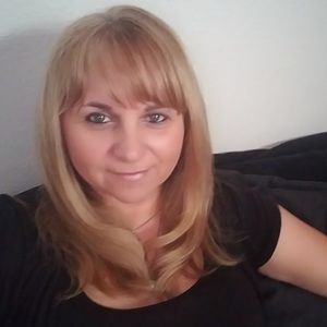 Meet your Posher, Deborah